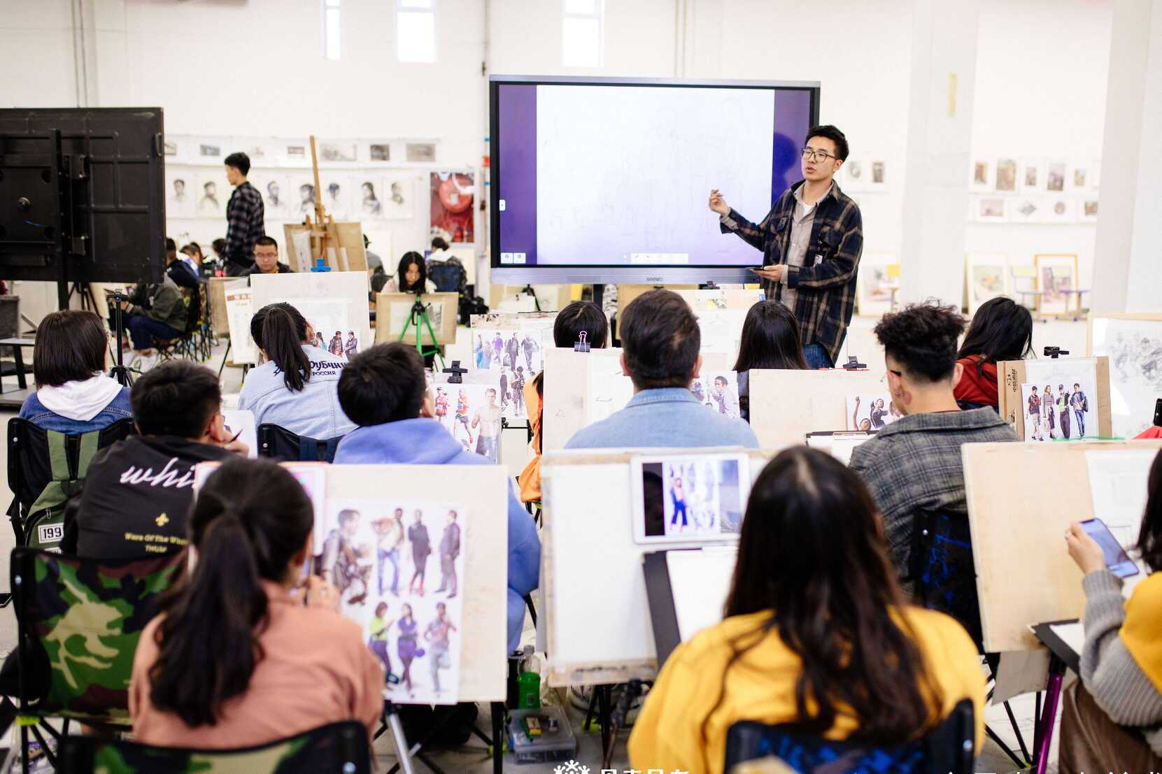 西安丹青易考美术学校,西安丹青画室集训费用