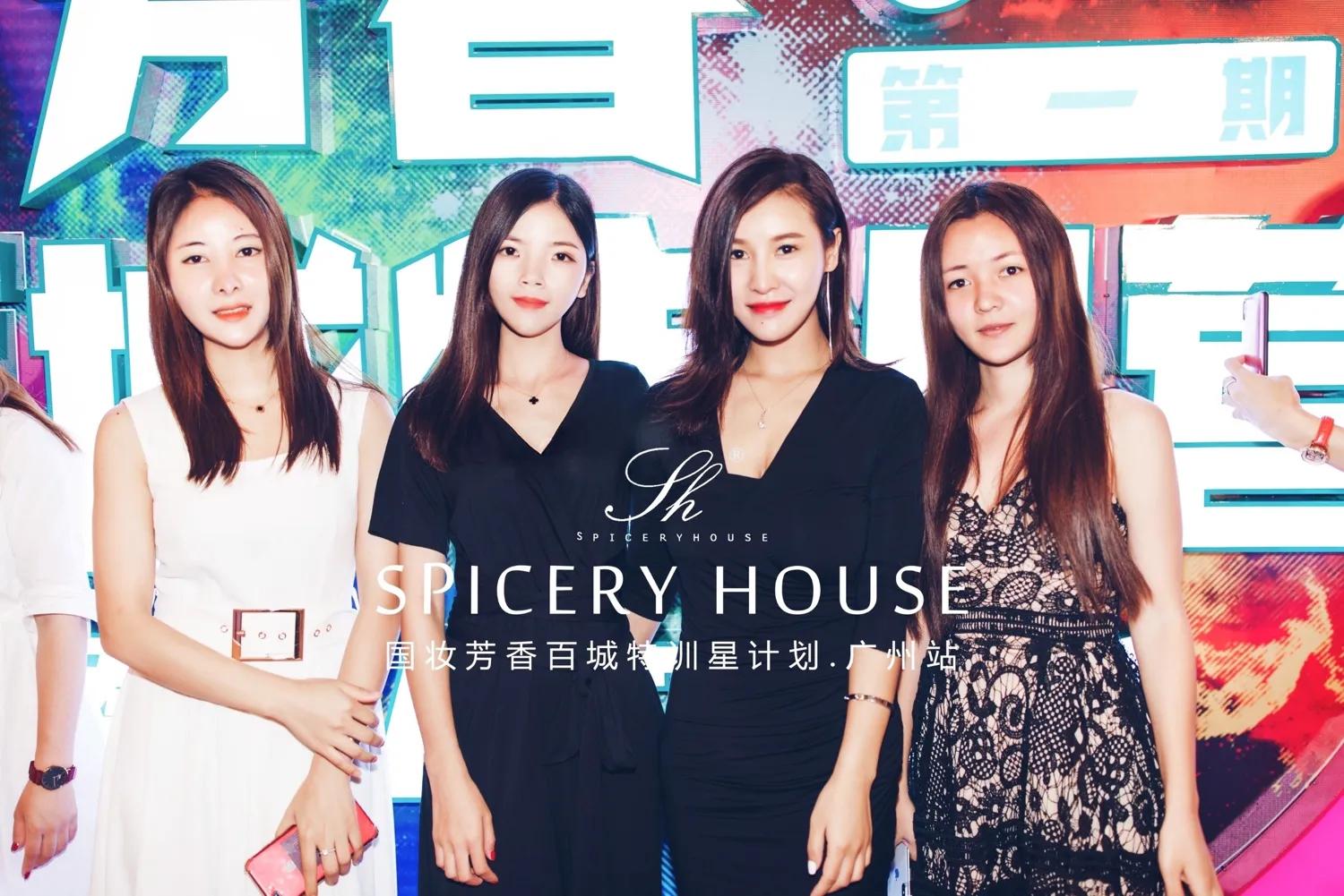 身材特别好的健身女博主,中国女健身达人网红