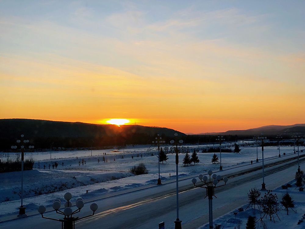 途乐越野测试对比,途达和途乐越野视频