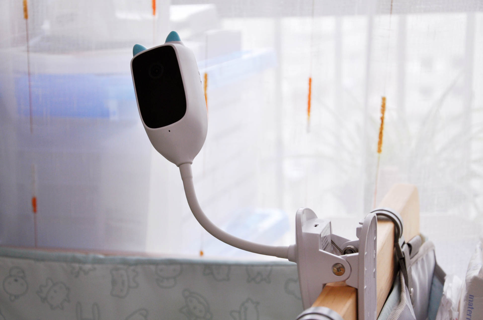 帮你随时随地、无时无刻的陪在宝宝左右，xiaovv婴儿监护器