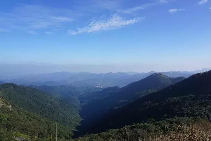 中国天堂般的6大徒步旅游胜地,广州最值得去徒步的山峰