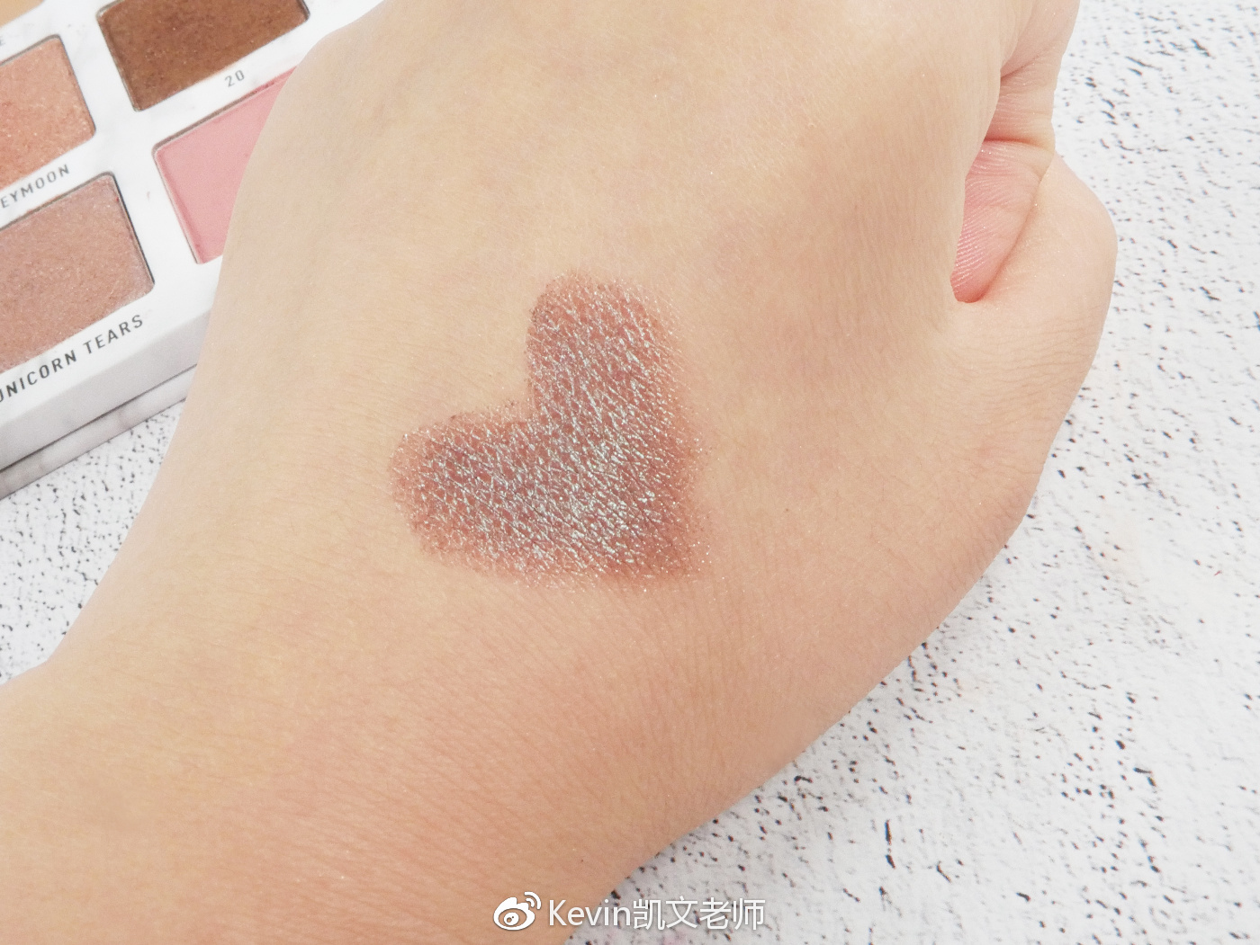 高颜值平价眼影盘24色大地色,最值得入手的眼影盘16色