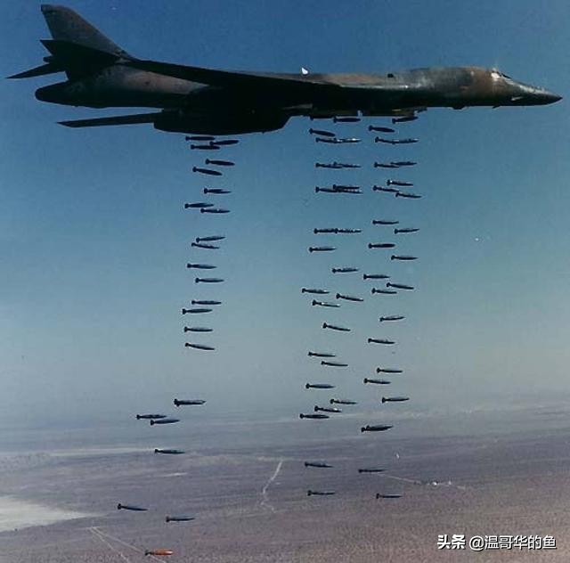 美军现役三大主力战略轰炸机b-1b,b-1b枪骑兵超音速轰炸机发动机