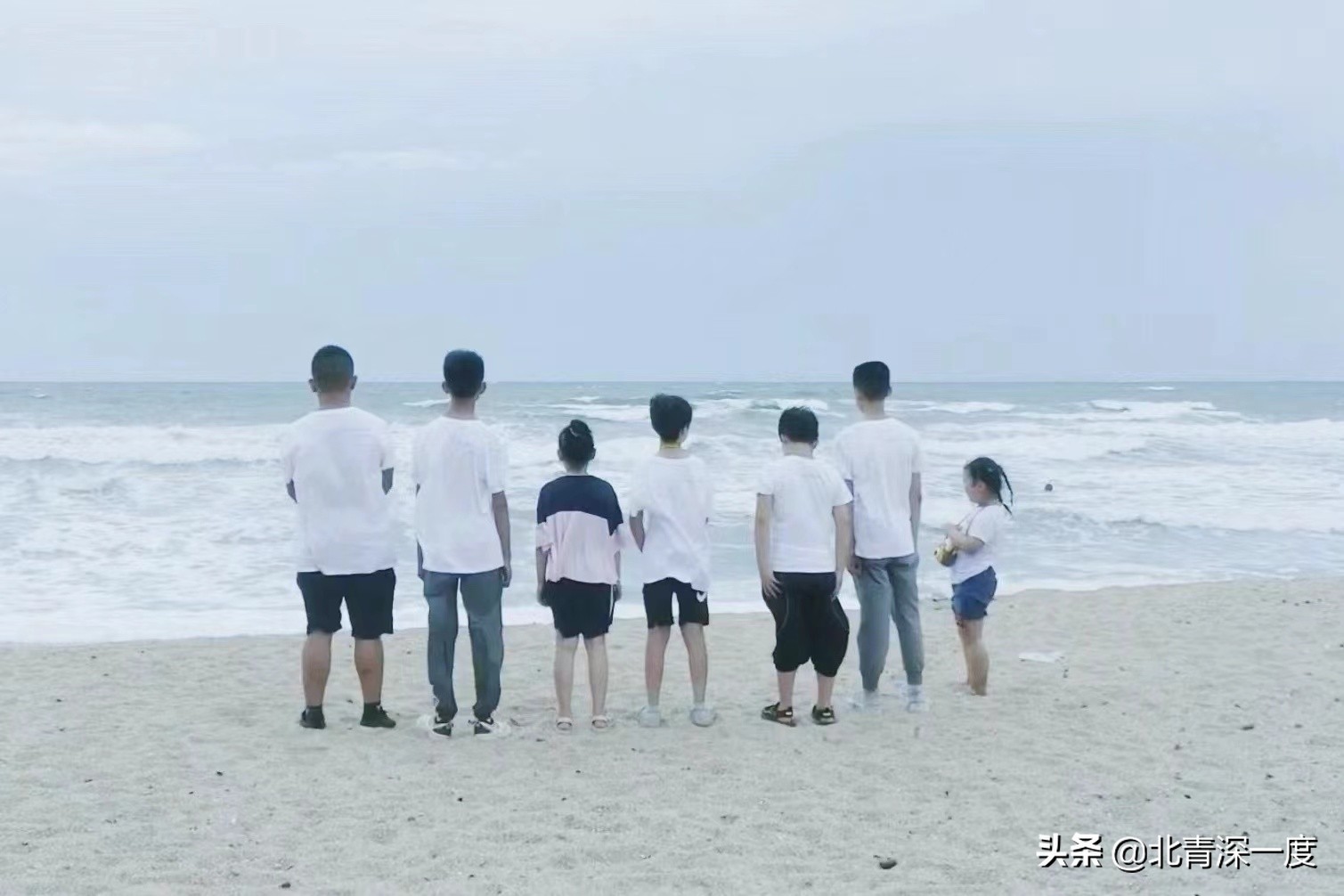 163位抗疫牺牲者孩子如何“疗伤”：警察父亲猝死儿子患严重精神疾病，去世村医母亲拿到抚恤金赶走儿媳孙子