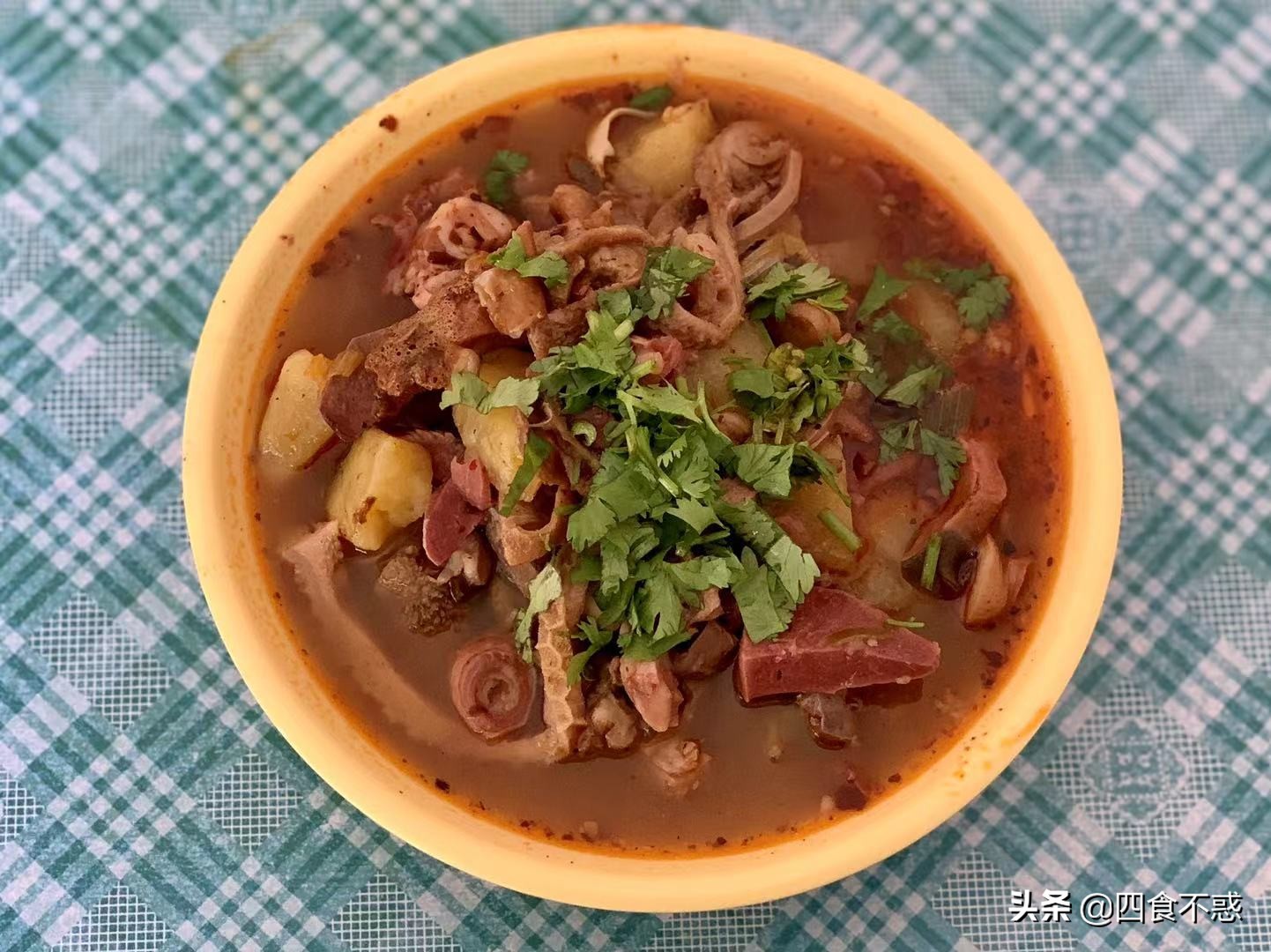 包头，原只想逗留一日，却因一顿羊肉多待一天