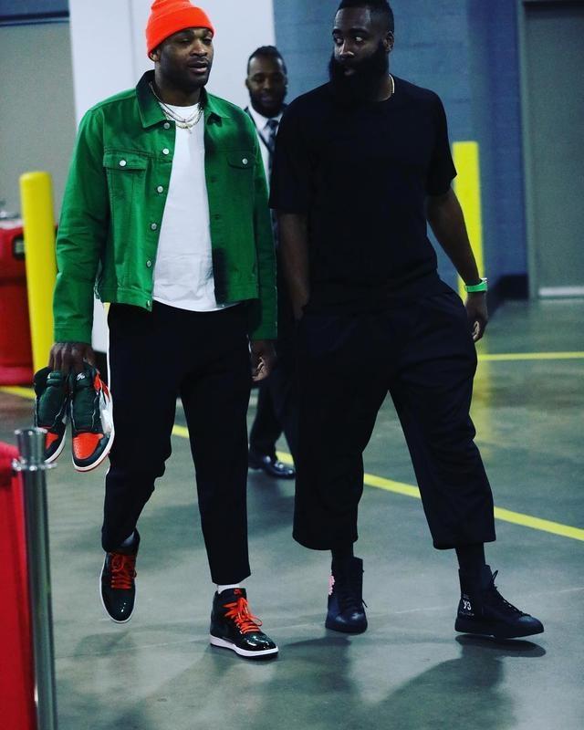 塔克总决赛黑色aj1,aj1灰白高帮最新发售的是限量款吗