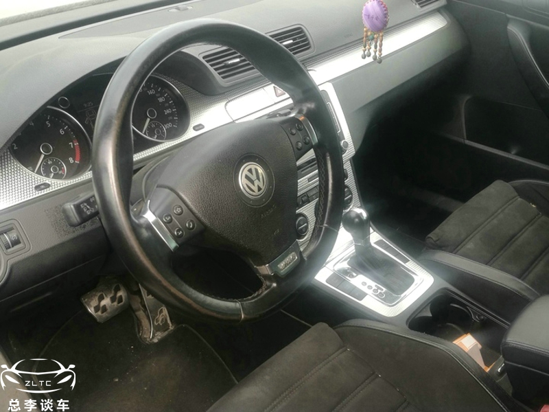 2009款大众R36拍卖,19人竞拍,成交价超2011款辉腾