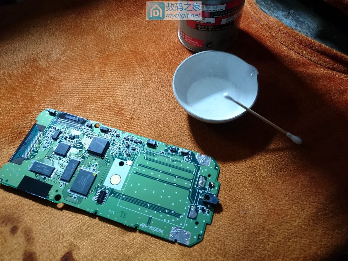 技术大牛太强了！德州仪器TI-89图形计算器拆机维修和CPU超频