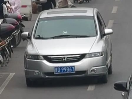 晋EEN991、晋E5M700......违停曝光！！！