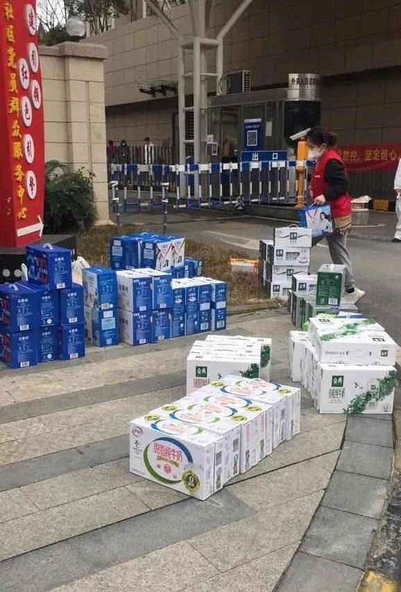 伊利的下沉渠道为什么强？这群伊利一线业务员在疫情下给出了答案