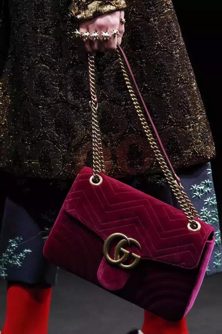 夏季小白鞋短靴洋气又高级,5款人气短靴时髦好看穿着又舒适