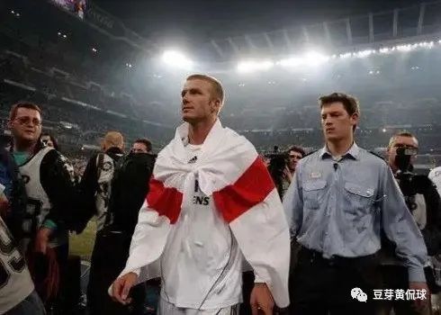 大卫贝克汉姆在足球界的地位,大卫贝克汉姆巅峰时期