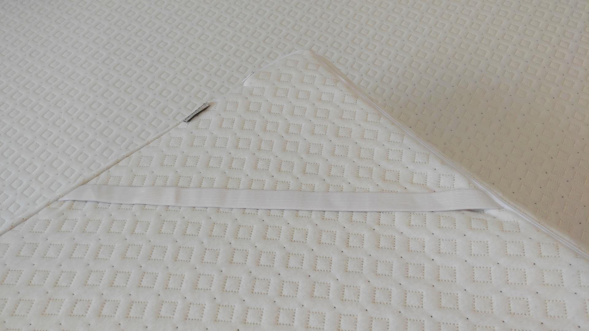 睡一个好觉需要记忆棉材质的床垫,记忆棉床垫和枕头