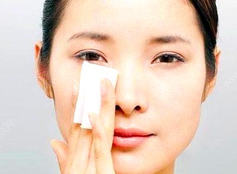 是不是所有底妆夏天容易脱妆,怎么才能摆脱油腻脸