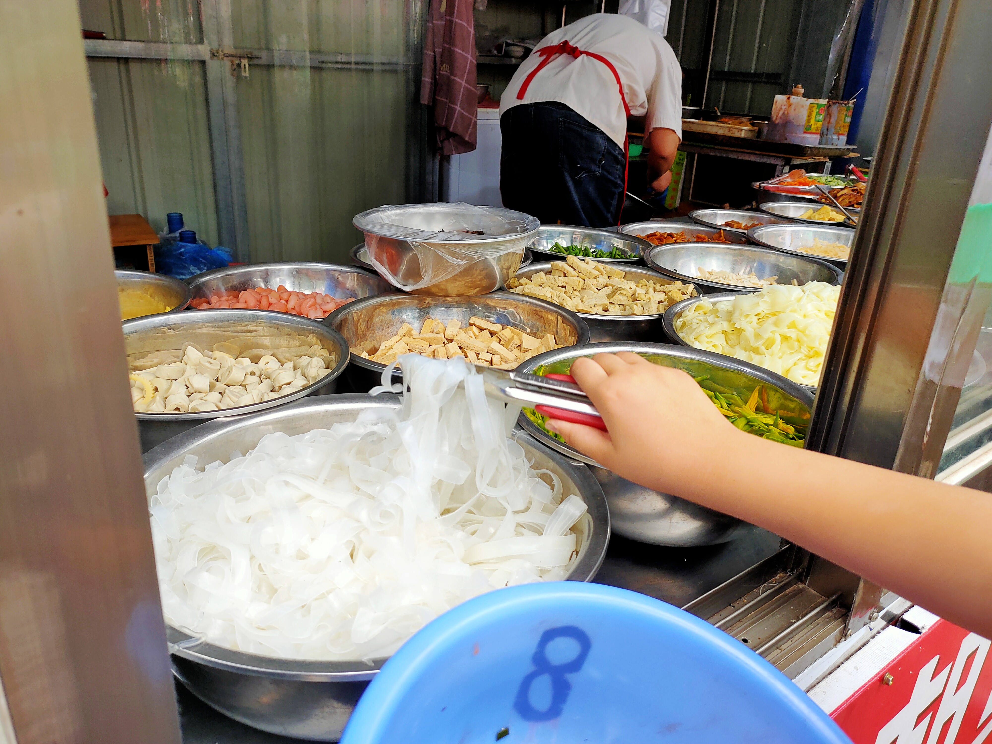 小区门口做什么地摊小吃,小区摆摊火爆小吃