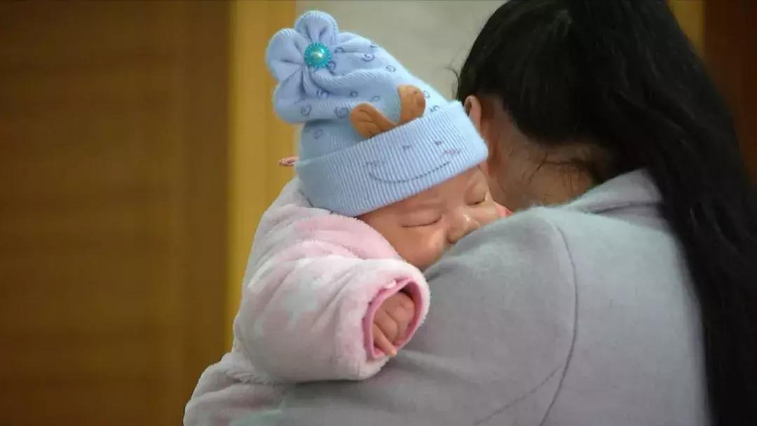 心痛儿子受伤失眠了,心痛刚出生的婴儿就被遗弃