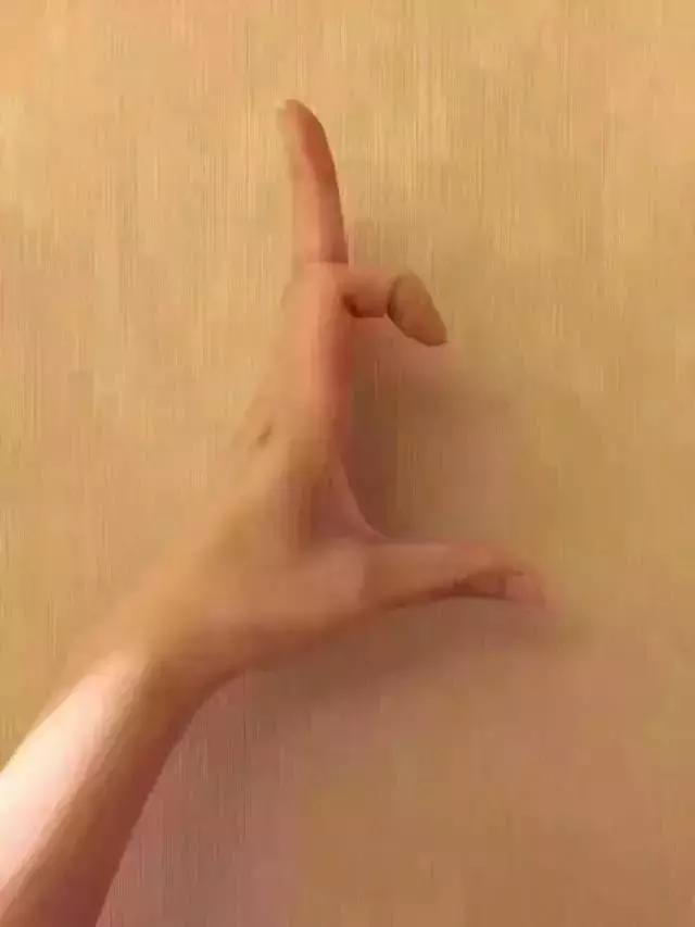 新疆舞蹈基本动作手势,中国舞蹈基本功连串视频