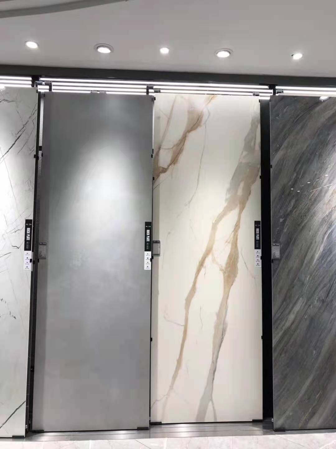 厨房台面用石英石好还是用岩板好,厨房台面用岩板好还是石英石好些