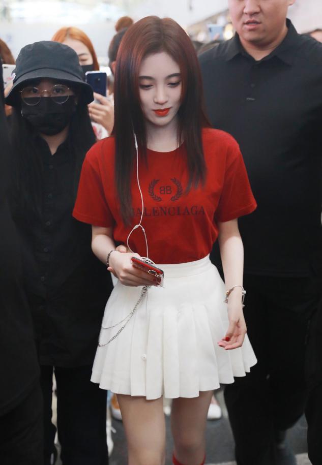 太好看了国潮绣花t恤,有哪些t恤衫的设计好看又简单