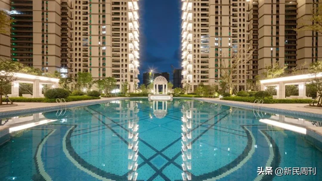 新湖携绿城,海上明月共潮生