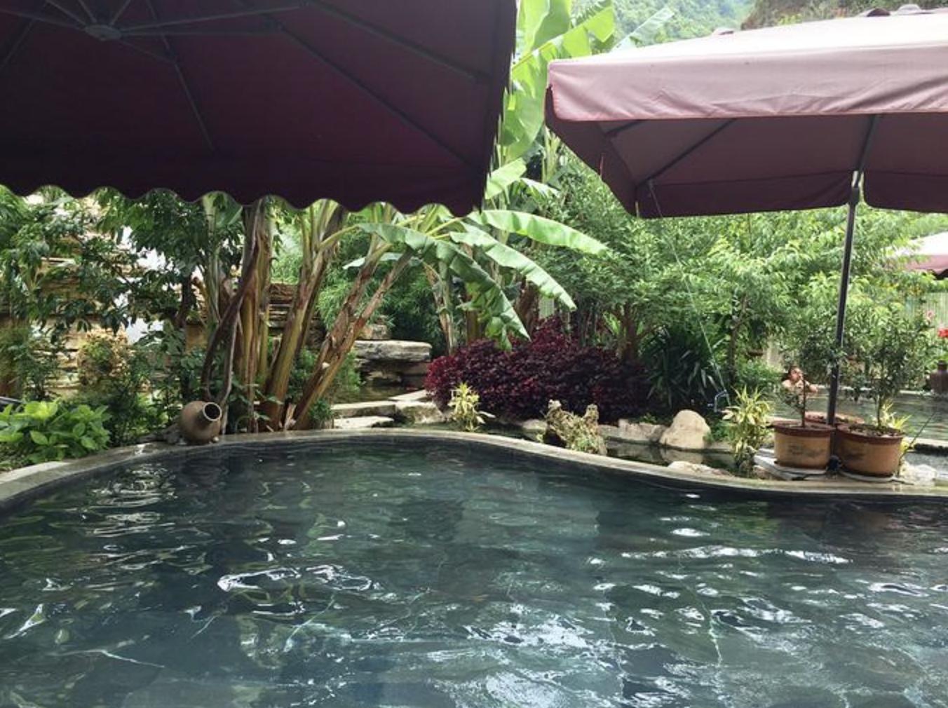 云南这边的天然温泉有哪些,云南天然温泉室内