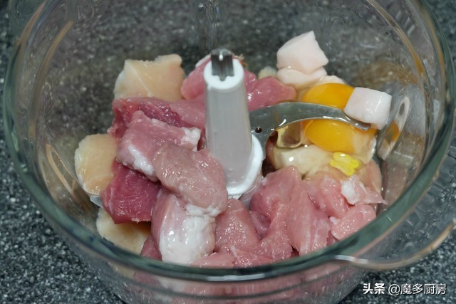 香肠做法在家自己做,怎么做香肠又香又简单小学生