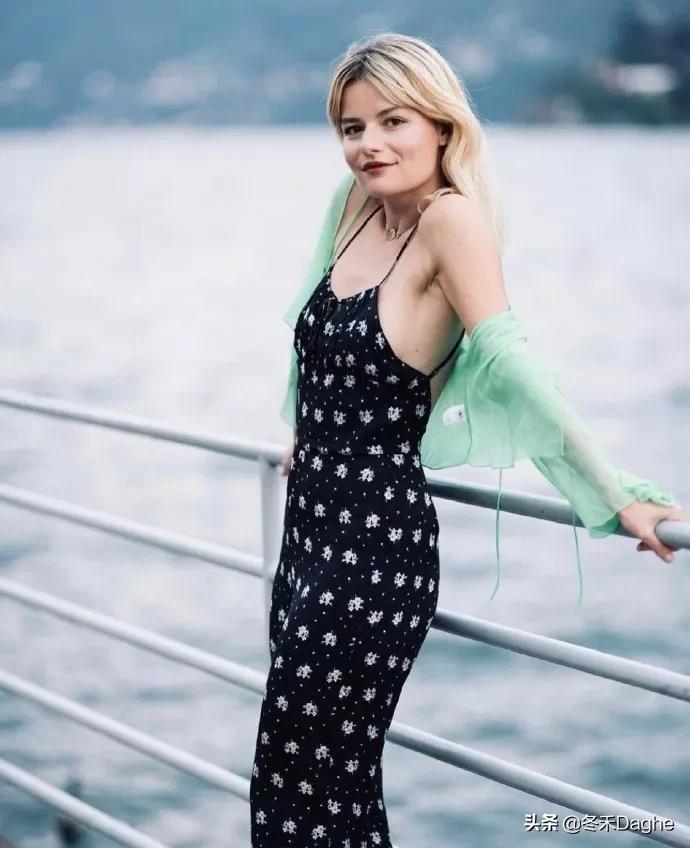 夏天穿白色衣服怎样才不会透,夏天穿衣怎么才能不土