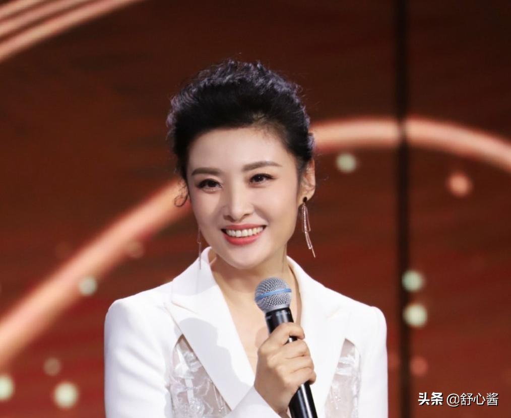 52岁周涛到底有多迷人,52岁周涛依旧很美