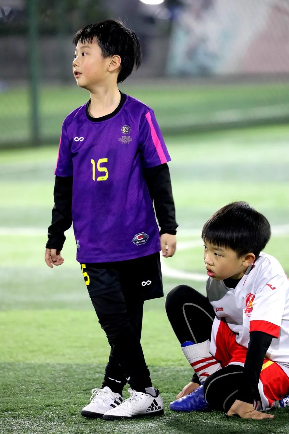 津门网金熙男：足球小将