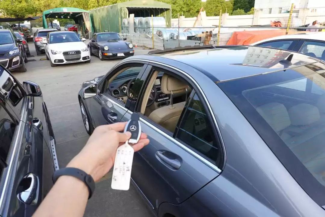 14万买奔驰C,6年只跑2万公里,收藏级