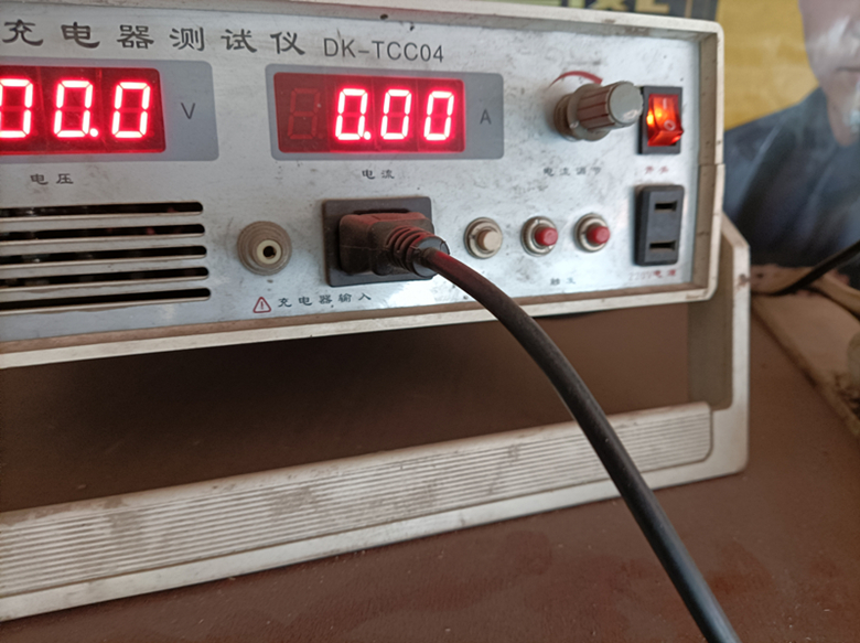 充电电池修复的先进方法,电池修复多通道充电器