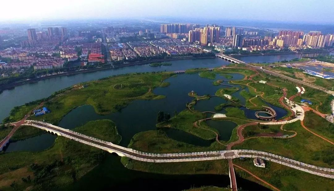 一泡而红!四川这座小城已火向全球,今天万人齐聚!