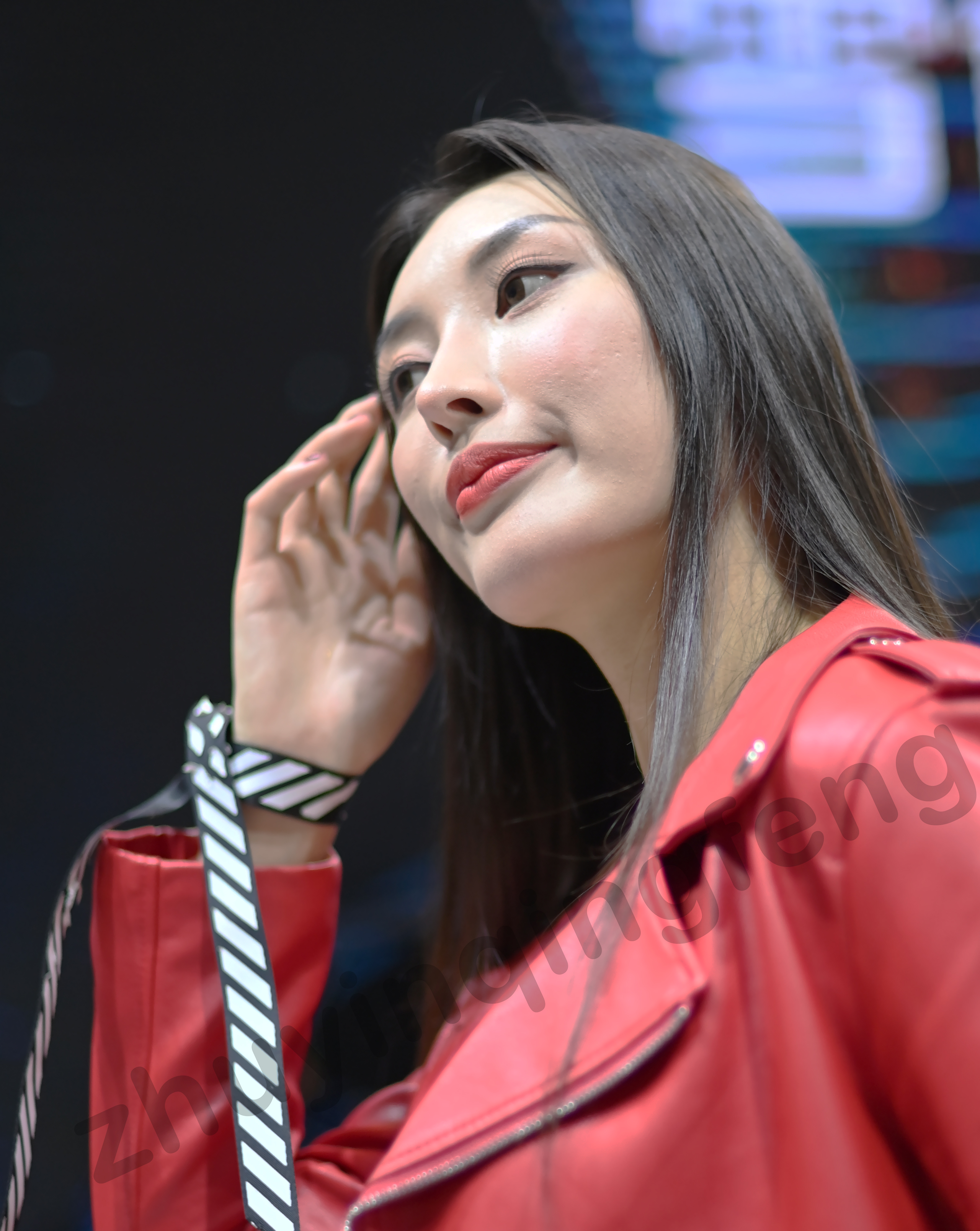 在车展上怎么给模特拍照,车展模特怎么拍摄视频