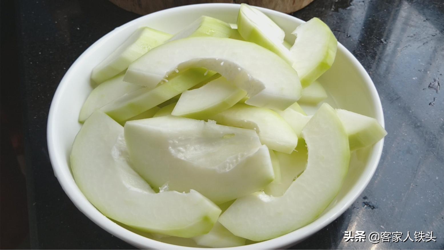 这个汤好喝不胖还养颜学会要常煲,经常熬夜的可以尝试一下美味汤