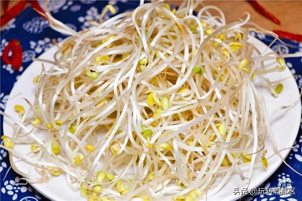 日均爆排1000+！壕涮八道硬核招牌，明星接连翻牌的巴蜀火锅来了