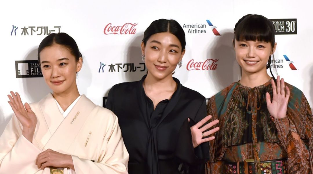 最实用知道自己脸大小的方法,大小脸方脸严重怎么调整