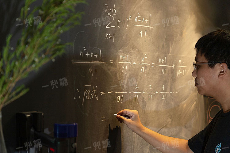 杩蜂笂鏃ュ紡鏋佺畝涓讳箟,杩蜂笂鏃ユ湰鏋佺畝鐢熸椿