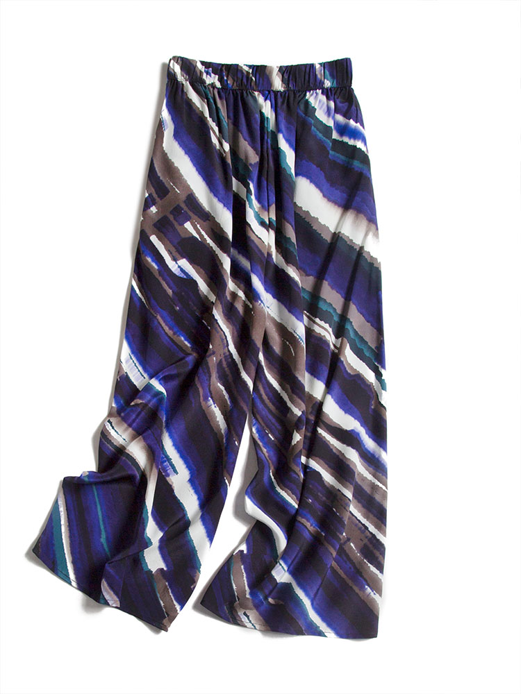 直筒蚕丝裤搭配哪个衣服好看,蚕丝裤时尚百搭修身显瘦