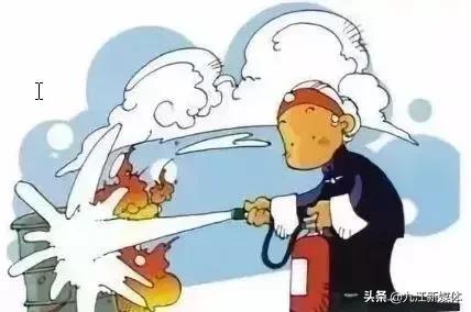 九江庐山煤气罐喷火,居民家中液化气罐喷火江西消防