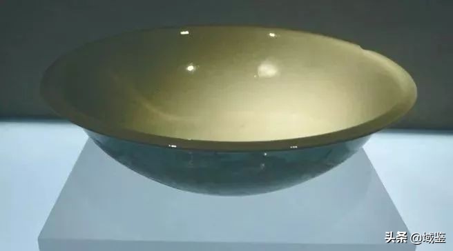 法门寺地宫秘色瓷图片,法门寺地宫出土秘色瓷底部图片