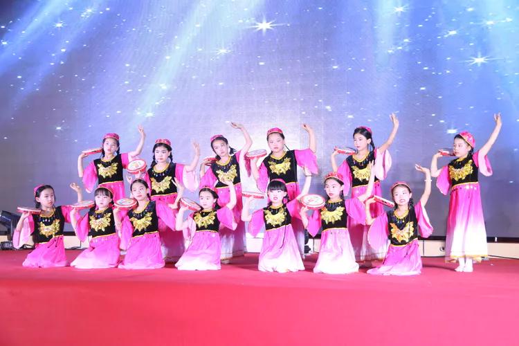 2021年驻马店蓝蓓蕾艺术学校大型公益晚会圆满落幕