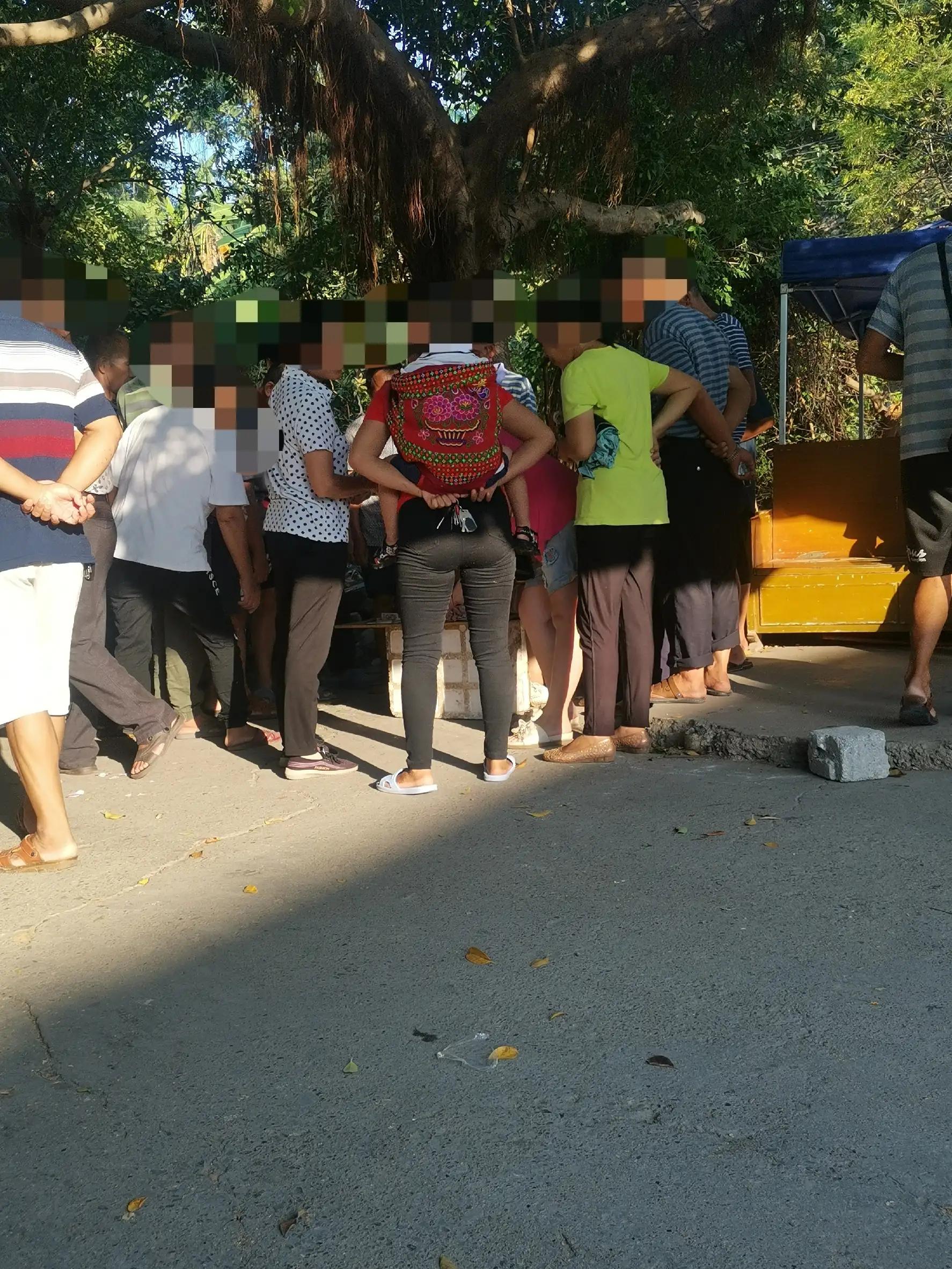 瓦窑镇摆摊摊位费多少钱,佛祖岭摆摊摊位费多少