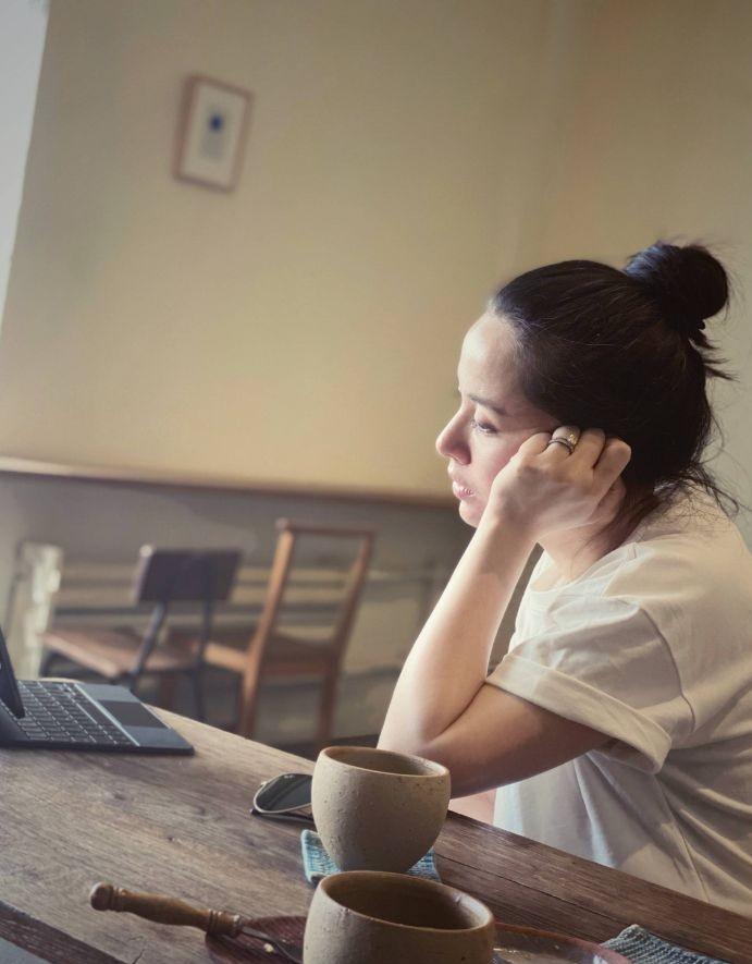 李佳的两段婚姻,青春不言败靳东与李佳是真夫妻吗