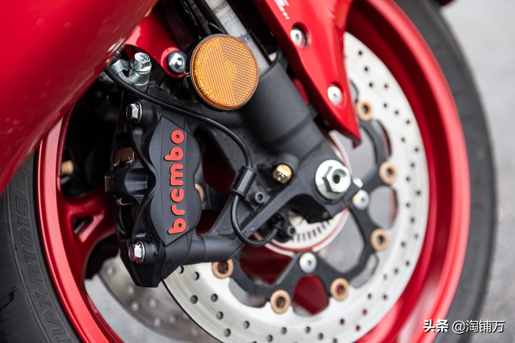 铃木gsx1300黑武士铃木隼,铃木gsx1000r2022款实拍试驾