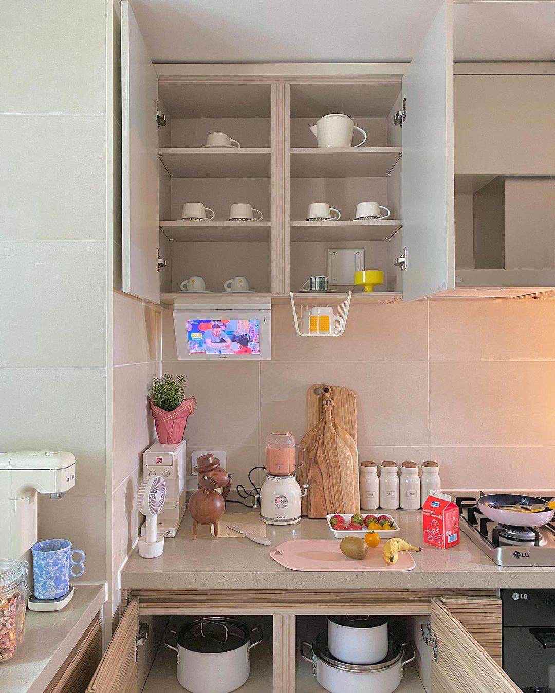 韩国主妇一招极简收纳术，厨房、卧室整齐到爆，治愈我的收纳焦躁