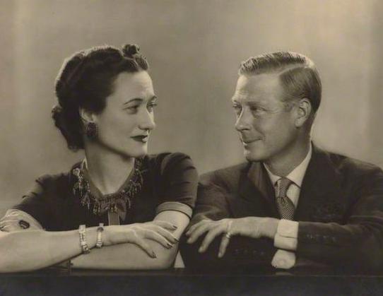 辛普森夫人现状,辛普森首任妻子