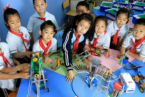 铁西发布丨“小齿轮”旋转出校园生活五彩阳光