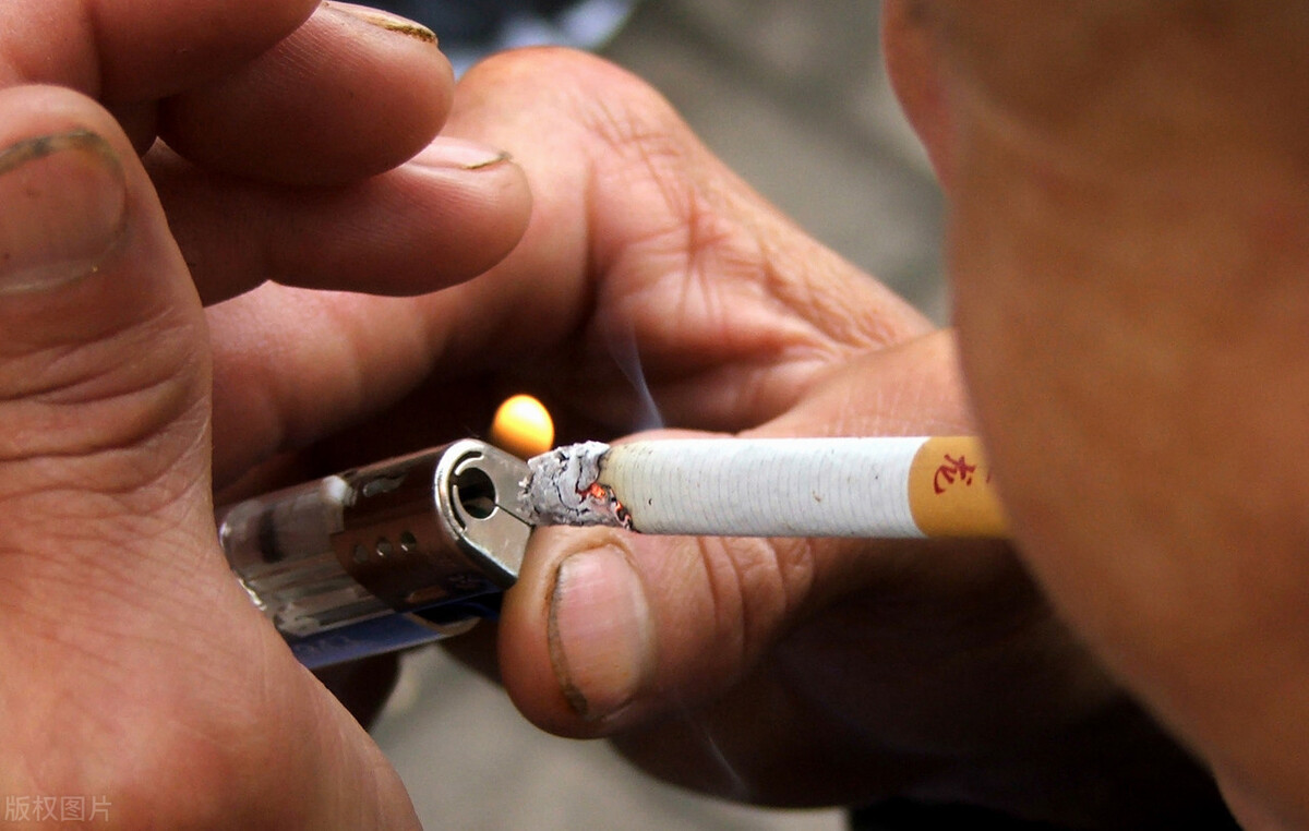 肺癌是不是抽烟造成的,肺癌跟抽烟有多大的关系