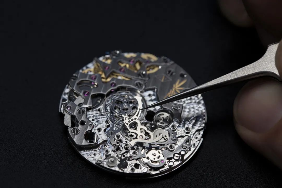 梵克雅宝情人桥值得买吗,梵克雅宝情人桥是什么机芯