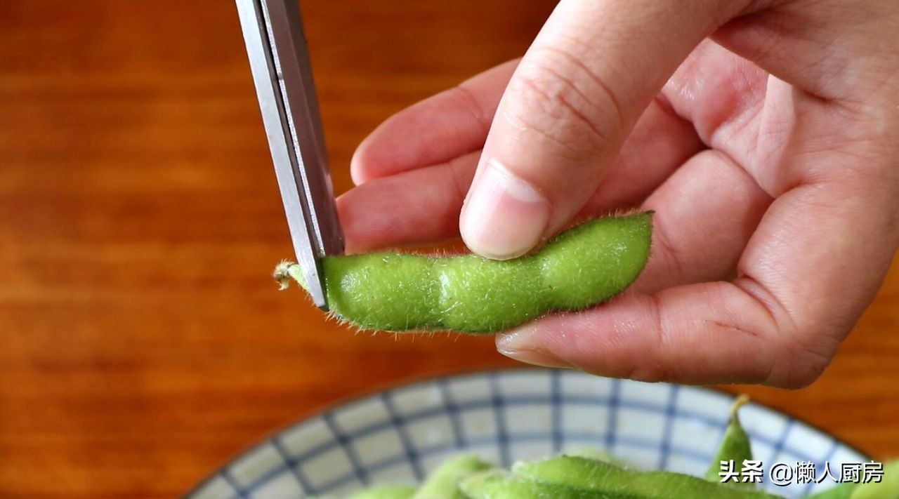 煮带壳的毛豆怎么不会发黄,怎样才能煮出翠绿的毛豆